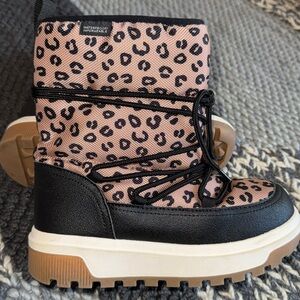 H&M Girls Waterproof Leopard Snow Boots size 2.5